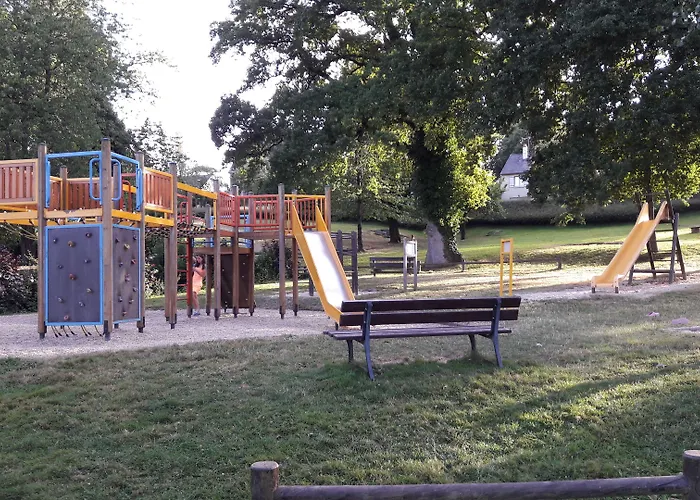 Le Parc De Vaux 3* Ambrieres Les Vallees