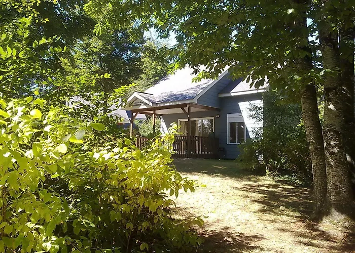 Le Parc De Vaux 3* Ambrieres Les Vallees